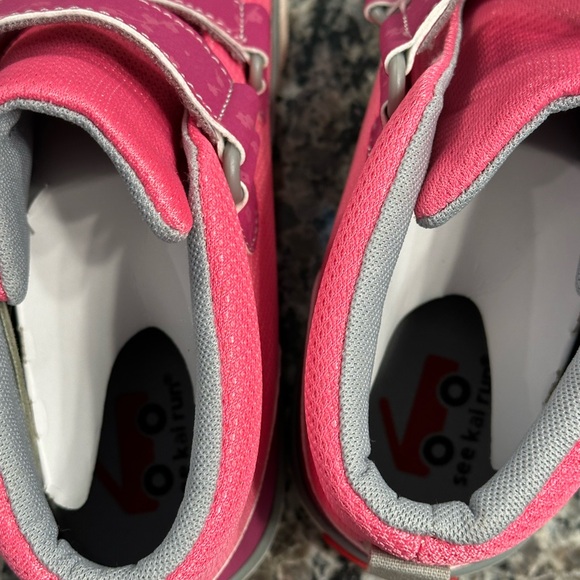 BNIB See Kai Run Pink Floral Strap Sneakers - Picture 6 of 13